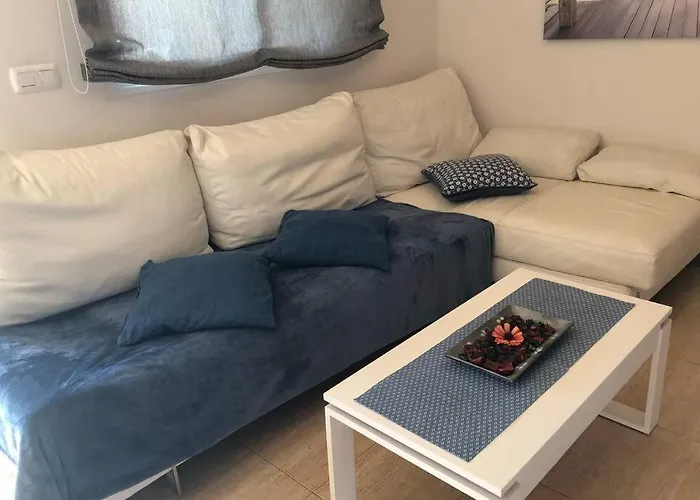 Beautiful Apartment With Swimming Pool And Beach